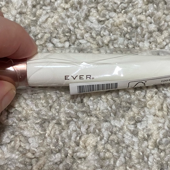 NWT EVER FACE 2 Foundation Brush - Picture 2 of 6